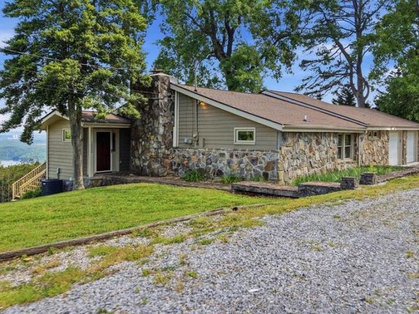 12024 Laurbrow Road , Soddy-Daisy, TN 37379