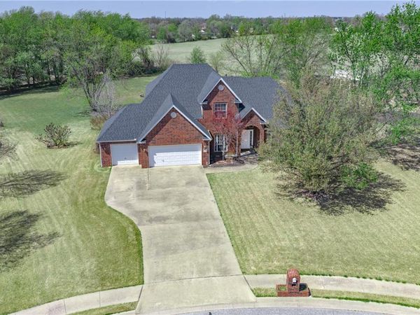 505 Elk Drive , Elm Springs, AR 72762