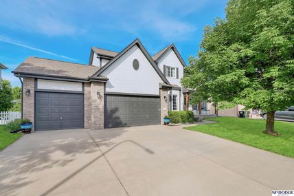 18734 Olive Street, Omaha, NE 68136