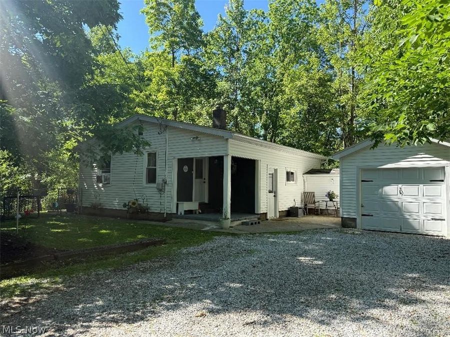 906 Dora Lane , Aurora, OH 44202 Photo 1