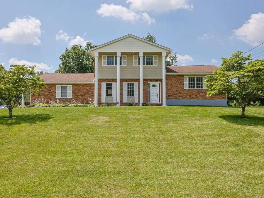 8285 Taffy Drive, West Chester, OH 45069 Photo 1
