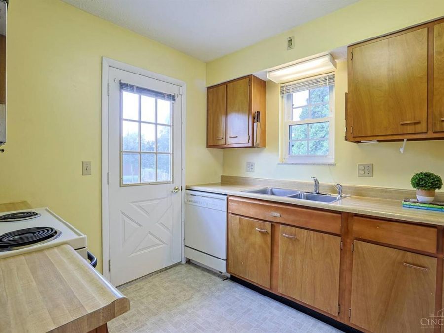 8285 Taffy Drive, West Chester, OH 45069 Photo 14