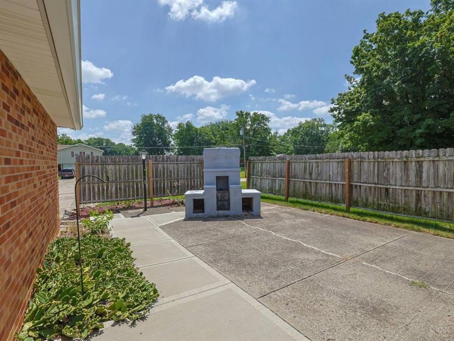 8285 Taffy Drive, West Chester, OH 45069 Photo 35