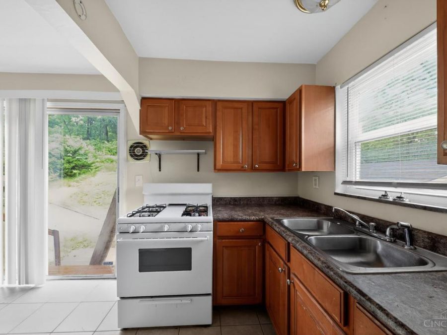 218 Ridgeway Road, Cincinnati, OH 45216 Photo 15
