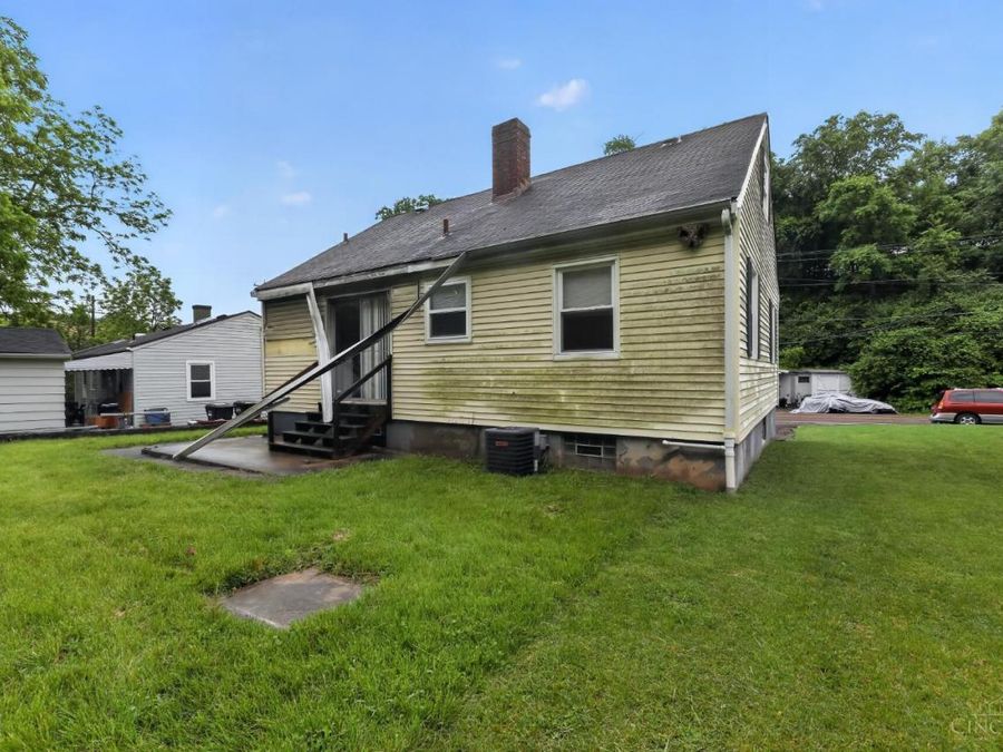 218 Ridgeway Road, Cincinnati, OH 45216 Photo 8