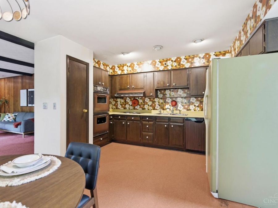 2056 Persimmon Court, Springfield Township, OH 45231 Photo 19