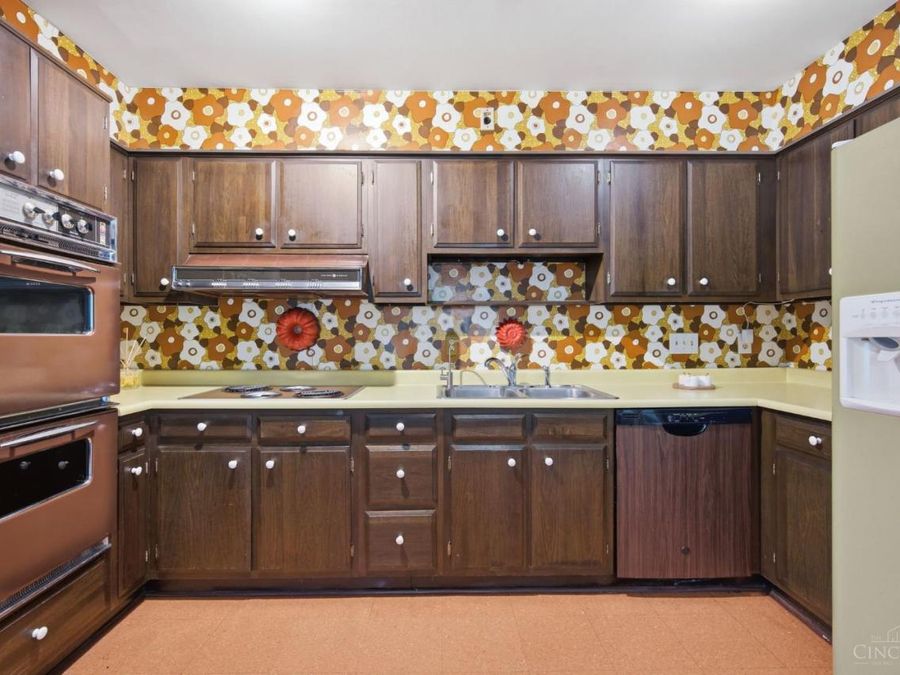 2056 Persimmon Court, Springfield Township, OH 45231 Photo 20