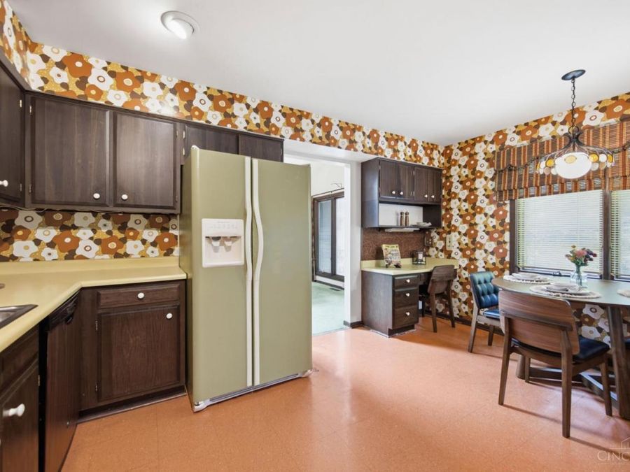2056 Persimmon Court, Springfield Township, OH 45231 Photo 22