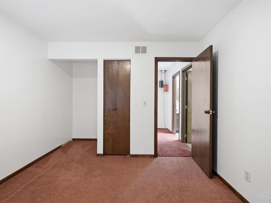 2056 Persimmon Court, Springfield Township, OH 45231 Photo 43