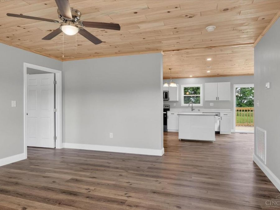 371 Silver Lane, Winchester, OH 45697 Photo 9