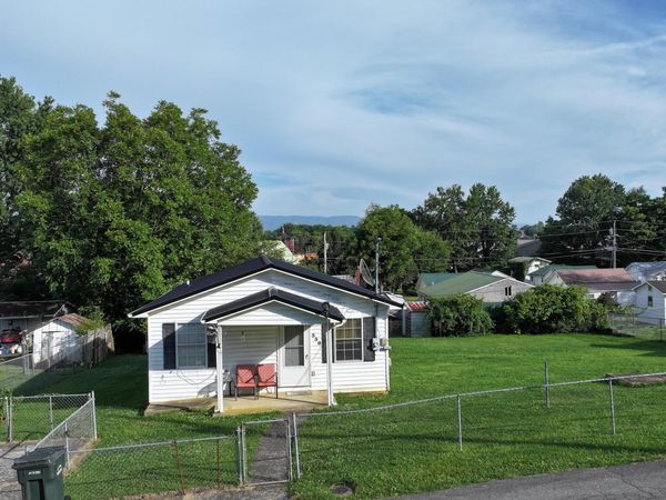 330 Royal Street, Unit 330, Greeneville, TN 37745