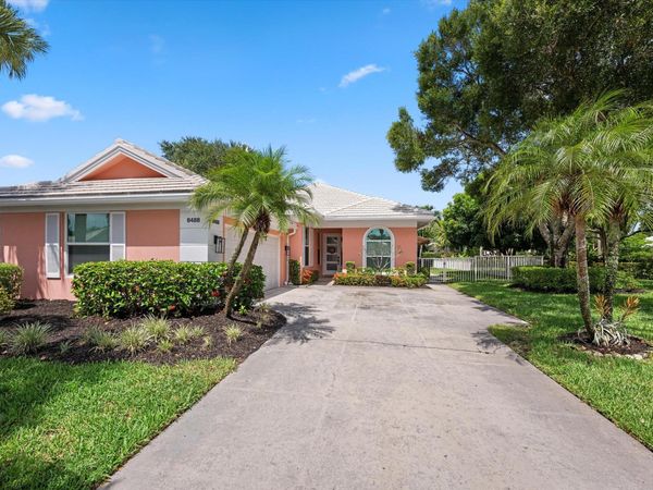 8488 Beaconhill Road, Palm Beach Gardens, FL 33410