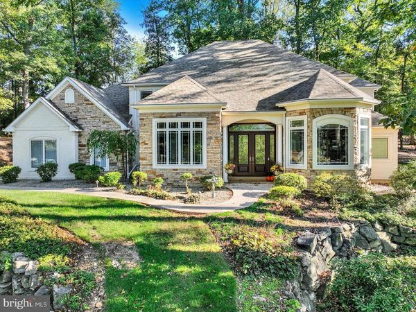 1715 WYNDHAM DRIVE, YORK, PA 17403