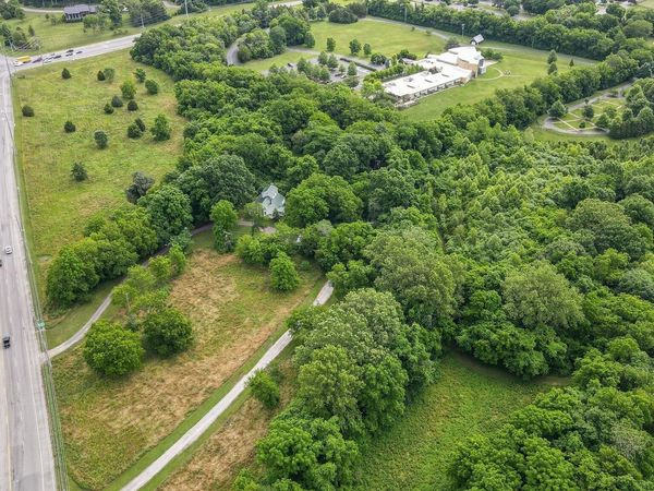 3088 Hillsboro Rd , Brentwood, TN 37027