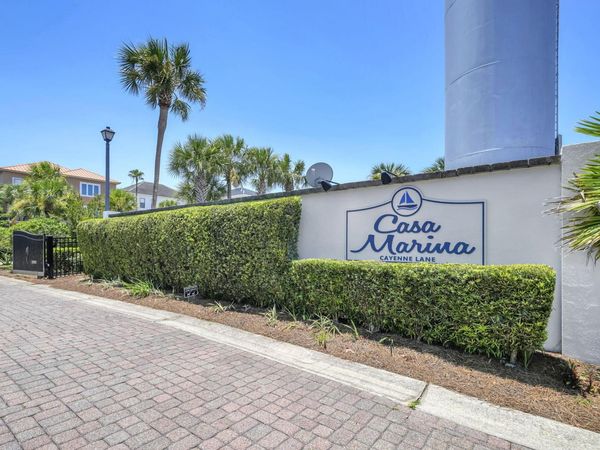 2566 Cayenne Lane, Shalimar, FL 32579