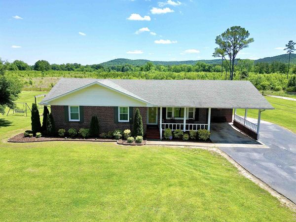 195 Lagrange Rd, Tuscumbia, AL 35674