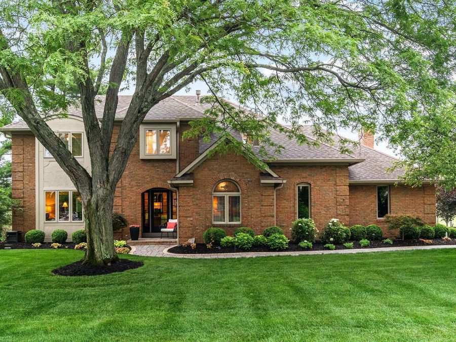 8602 Davington Drive , Dublin, OH 43017 Photo 1