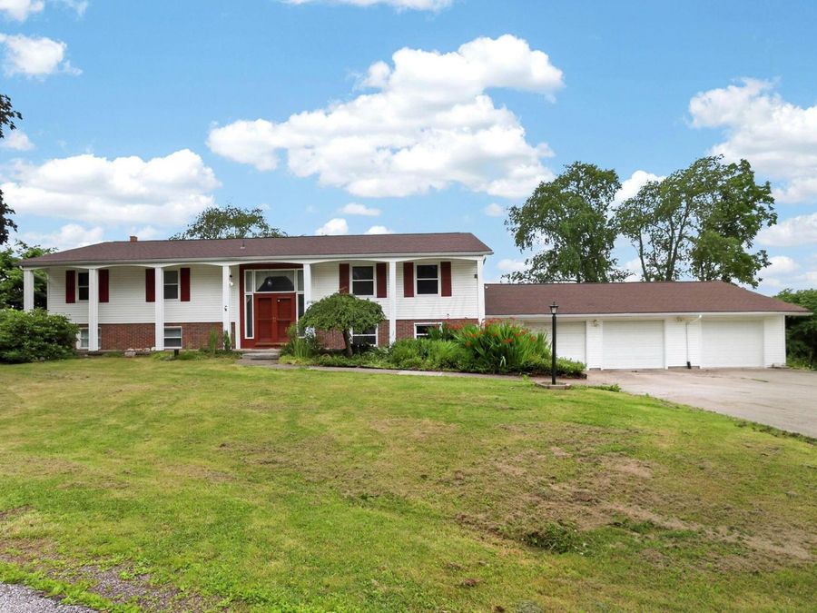326 Roberts Drive SE, Newark, OH 43055 Photo 1