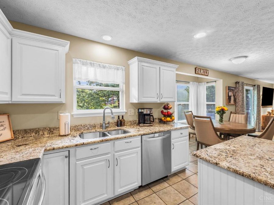 7972 Kennesaw Drive, West Chester, OH 45069 Photo 16