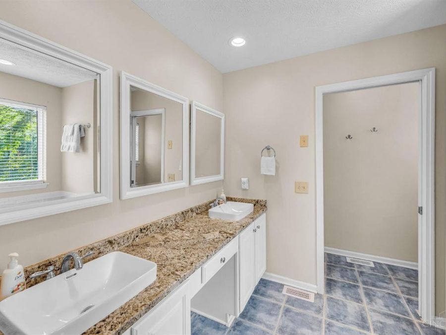 7972 Kennesaw Drive, West Chester, OH 45069 Photo 33