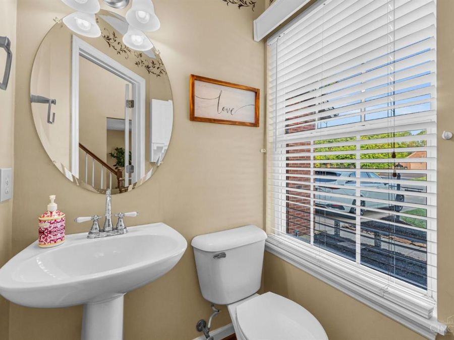 7972 Kennesaw Drive, West Chester, OH 45069 Photo 6