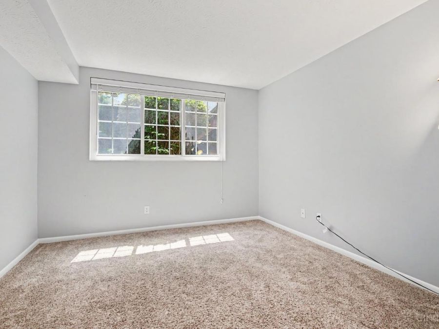 9901 Regatta Drive, Unit 105, Colerain Township, OH 45252 Photo 13