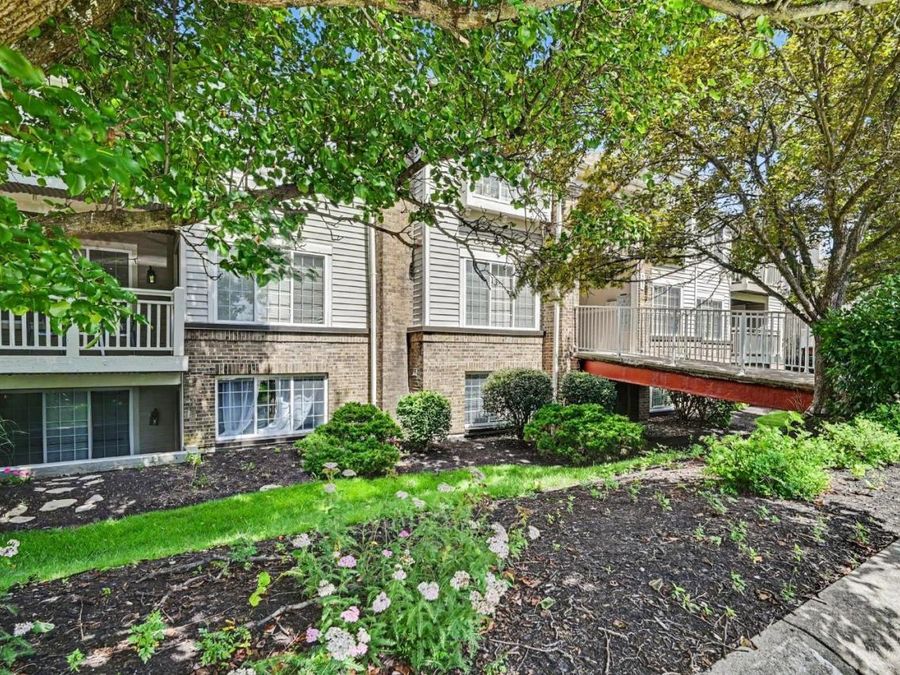 9901 Regatta Drive, Unit 105, Colerain Township, OH 45252 Photo 3