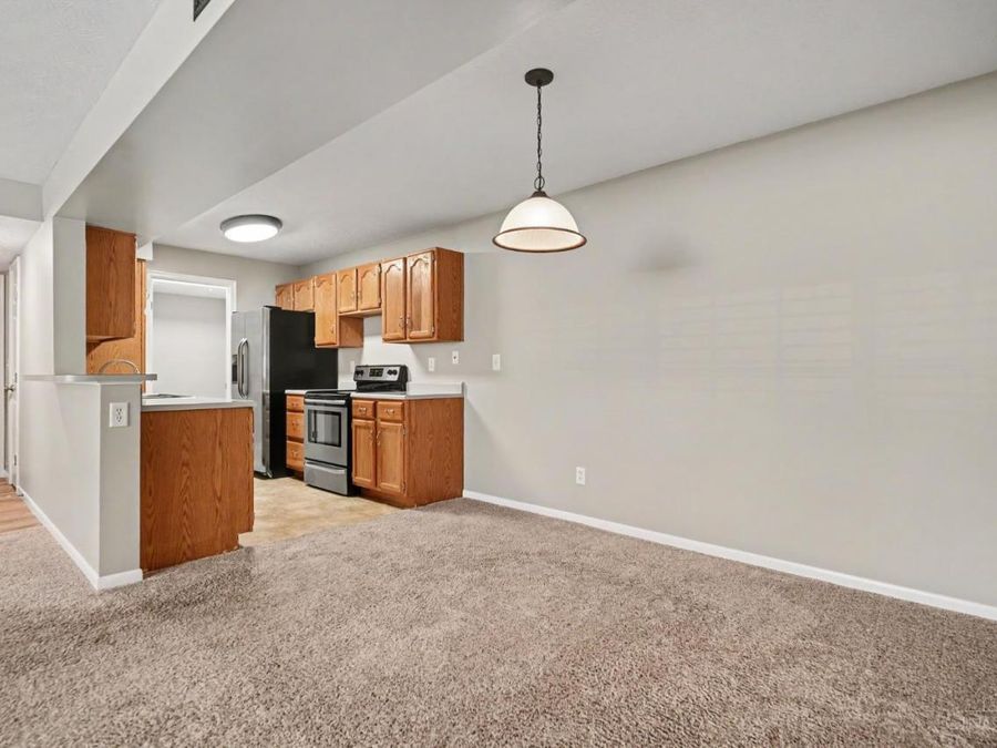 9901 Regatta Drive, Unit 105, Colerain Township, OH 45252 Photo 7