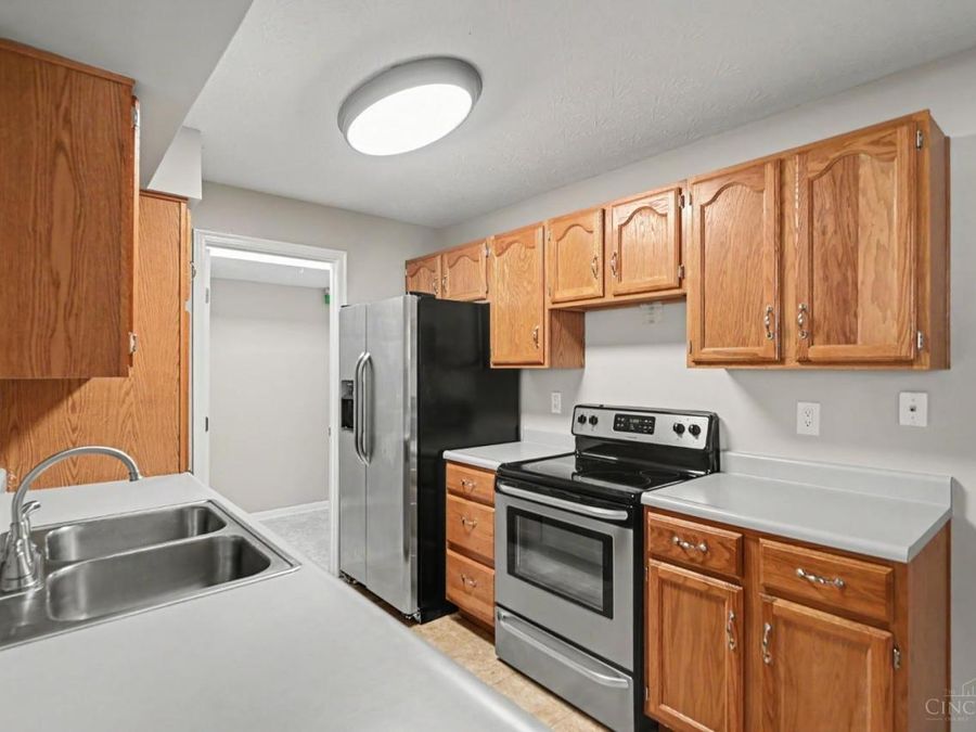 9901 Regatta Drive, Unit 105, Colerain Township, OH 45252 Photo 9