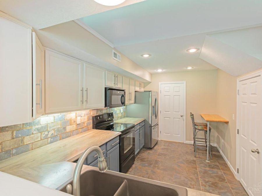 2035 Commons Circle Drive, Unit 3C, Batavia Township, OH 45103 Photo 11