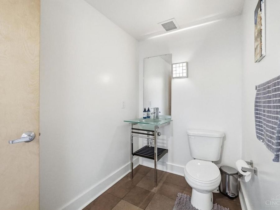 353 W Fourth Street, Unit 209, Cincinnati, OH 45202 Photo 18
