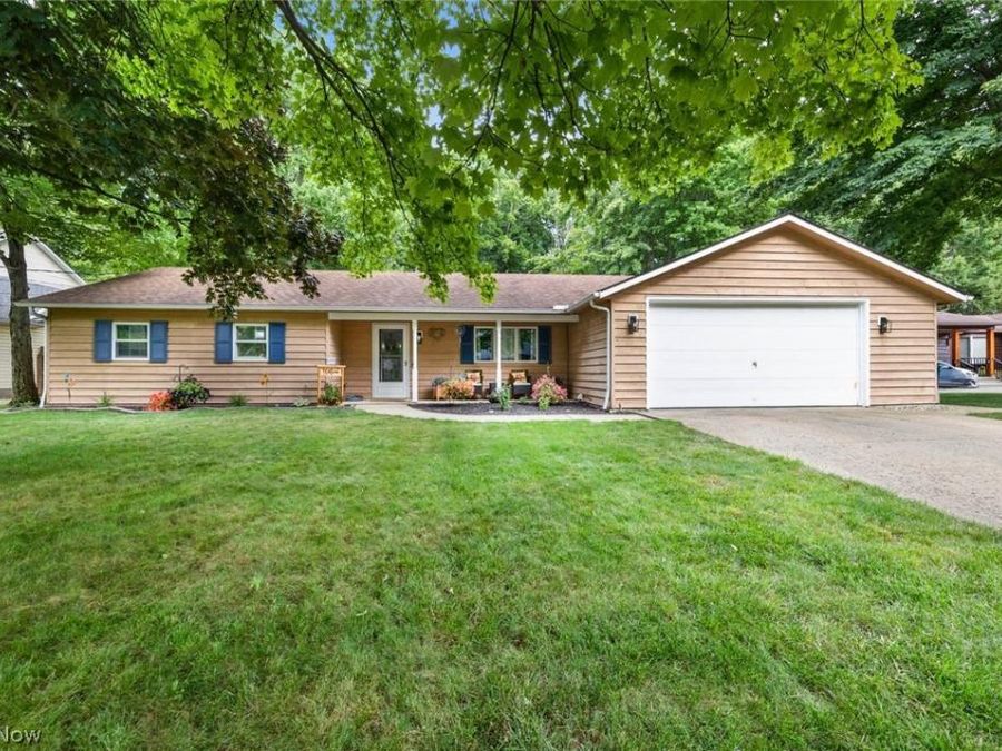 1135 Royal Drive , Amherst, OH 44001 Photo 1