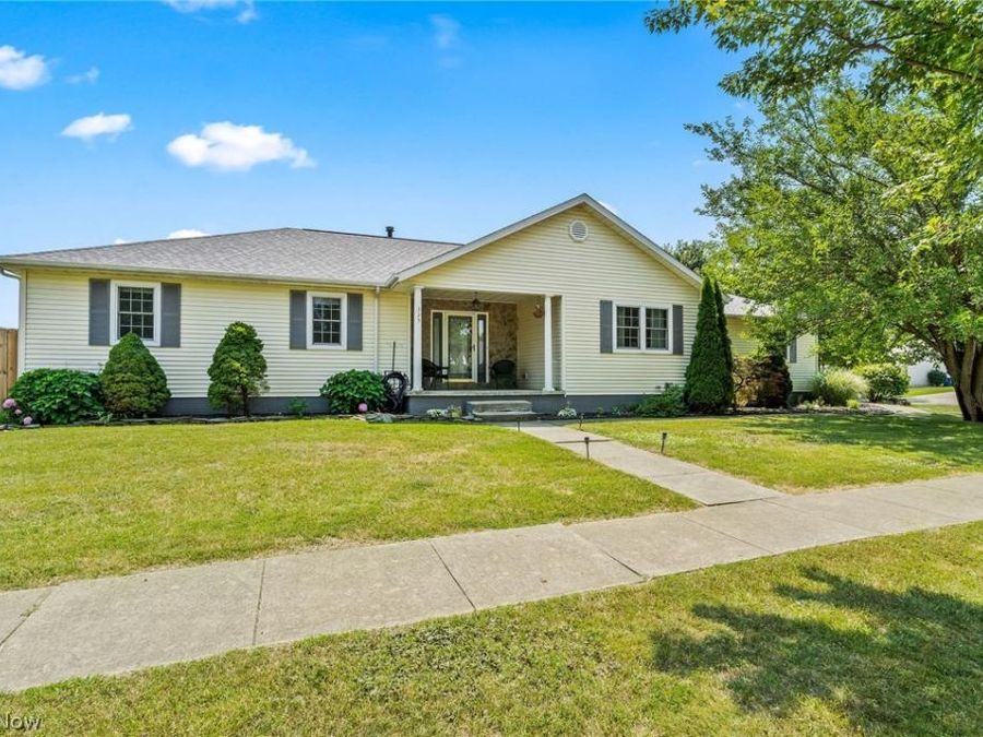325 Fieldstone Court , Wellington, OH 44090 Photo 1