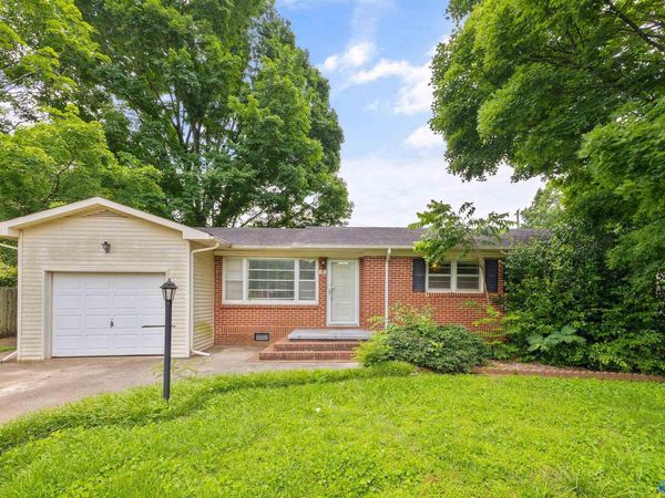 3811 Duncan Circle, Huntsville, AL 35810