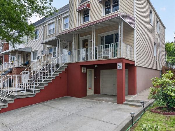 3215 Bruckner Boulevard , Bronx, NY 10461