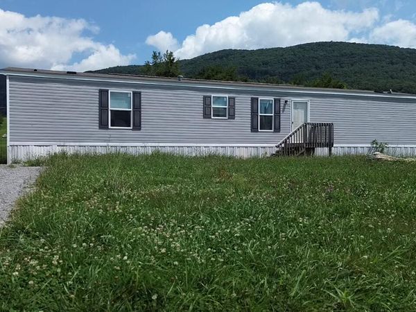 225 Orange Lane, Speedwell, TN 37870