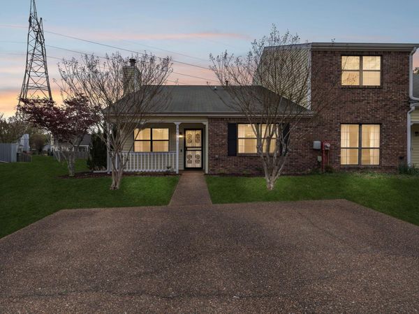 6565 Hickory Meadow Drive , Chattanooga, TN 37421