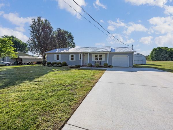 180 Woods Edge Rd , Winchester, TN 37398