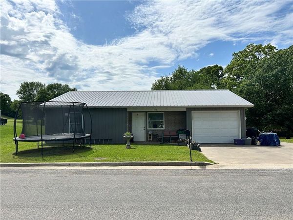 104 Clive , Berryville, AR 72616
