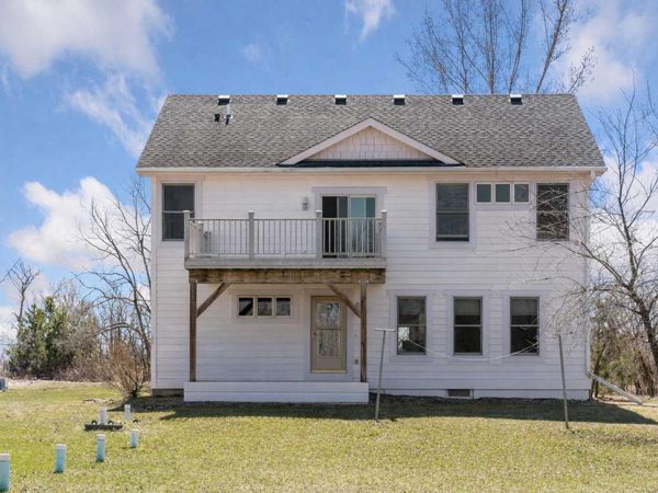 13368 382nd Street , Lindstrom, MN 55045