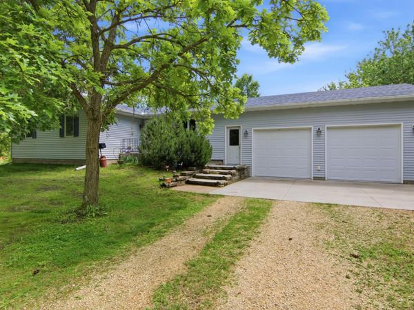 15381 670th Street , Wabasha, MN 55981