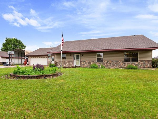 3455 339th Avenue NE, Cambridge, MN 55008