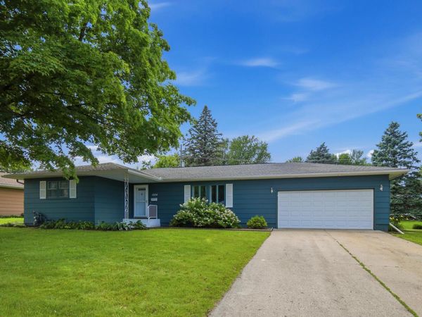 1034 Cardinal Drive , Owatonna, MN 55060