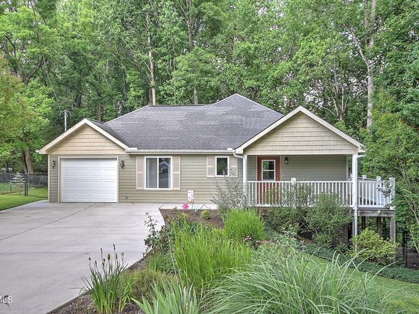 5 Poplar Wood Court, Johnson City, TN 37604