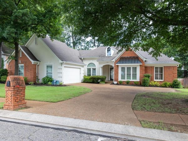 7614 FAIRWAY FOREST DR N, Memphis, TN 38016
