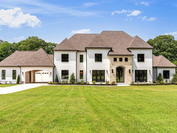9080 FOREST MEADOWS DR, Unincorporated, TN 38125