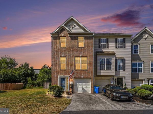 270 COUNTRY RIDGE DRIVE, RED LION, PA 17356