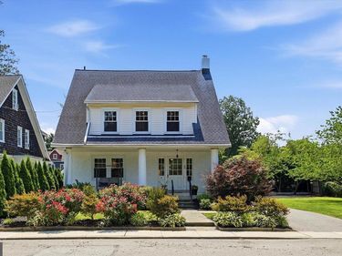 208 SABINE AVENUE, NARBERTH, PA 19072