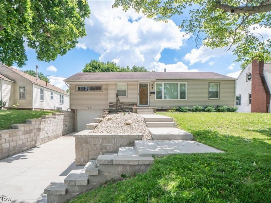 184 Ambrose Avenue NW, Canton, OH 44708 Photo 1