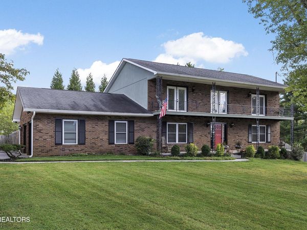 8702 Terri Circle, Knoxville, TN 37923